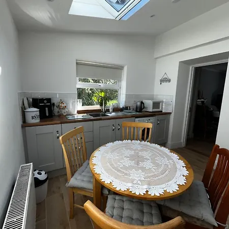 3br-sea View-fireplace-garden-free Parking * Falcarragh