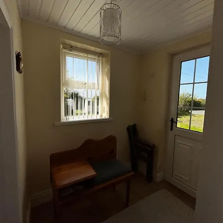 3br-sea View-fireplace-garden-free Parking Semesterbostad *