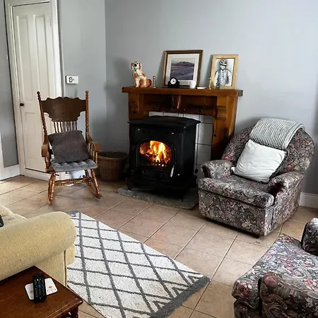 3br-sea View-fireplace-garden-free Parking 度假居